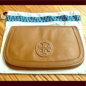 NEW TORY BURCH AMANDA LOGO CLUTCH/CROSSBODY BAG